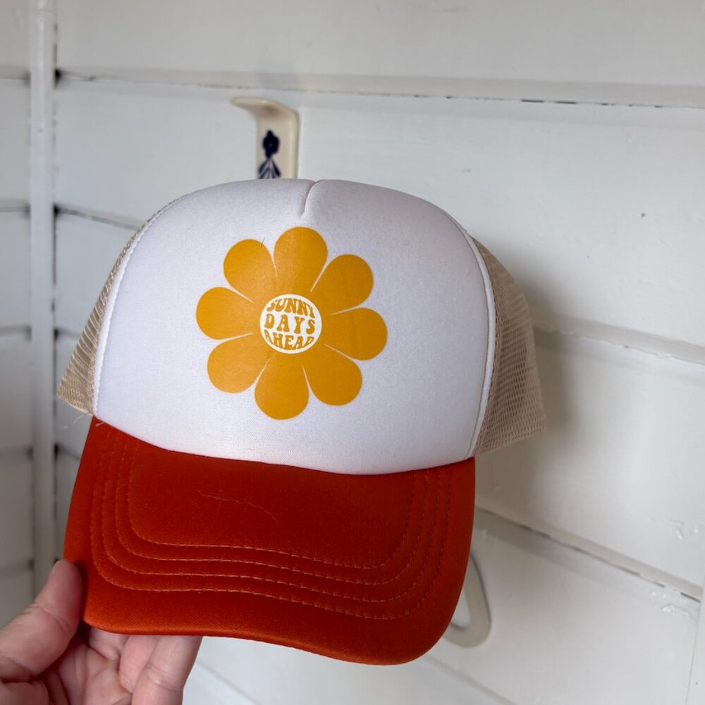 NWOT Sunny Days Ahead Trucker Hat